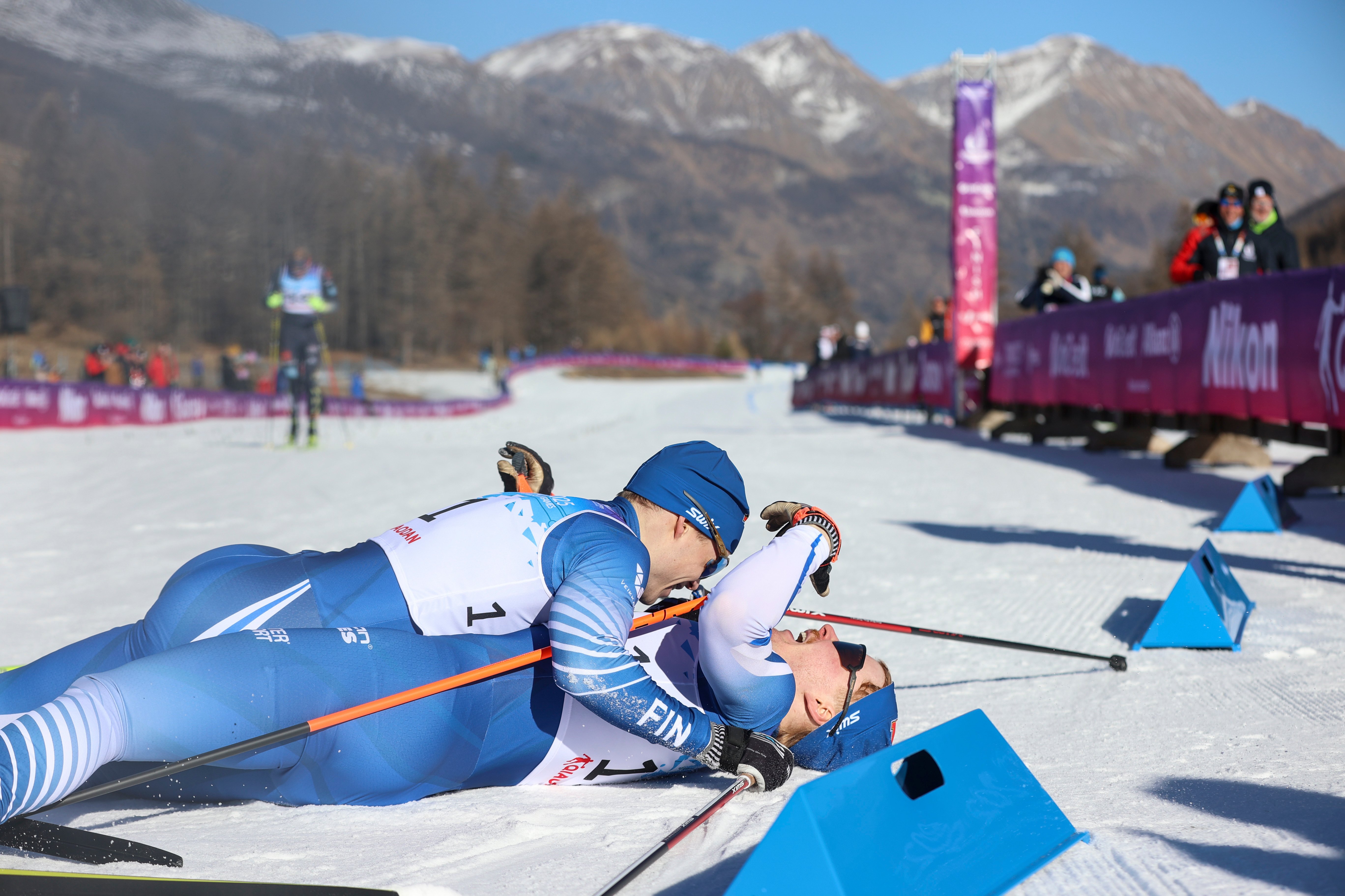 全国越野滑雪巡回赛，雪地中的速度与激情的简单介绍